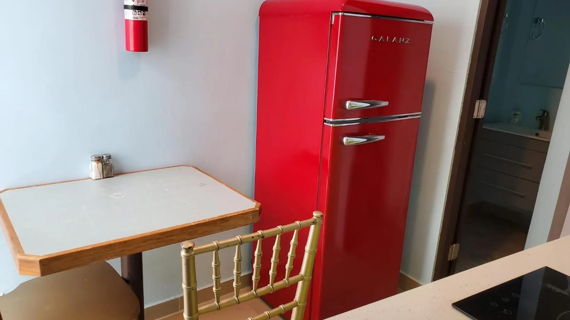 8Br 6Ba Remodeled 6 Units Central Location, Near Beach And Restaurants Σαν Χουάν Σπίτι διακοπών